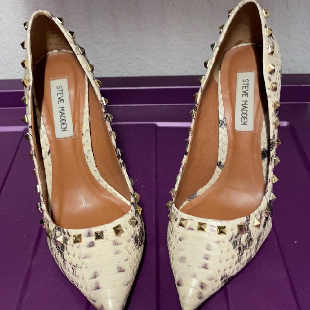Pumps snake print size 7.5 Steve Madden